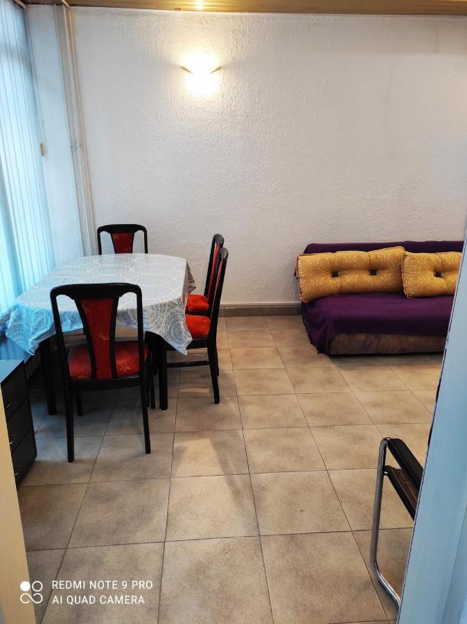 Apartment Fair And Share 1-7 Guests Belgrad